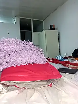 Emily_Rouse23 现场XXX聊天