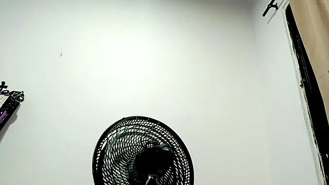 PetiteIvoryQueen19 Chat XXX live