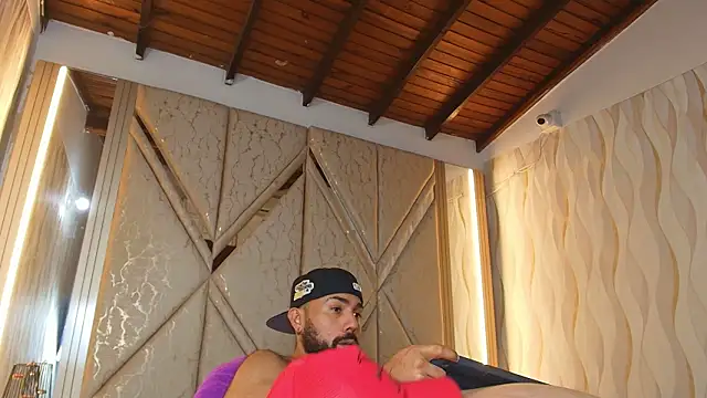 Michael_Boyss Adlı Modelin Canlı XXX Sohbeti