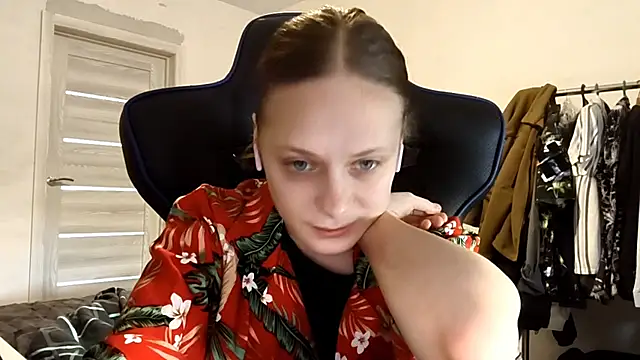 LuluSweetyGirl 现场XXX聊天