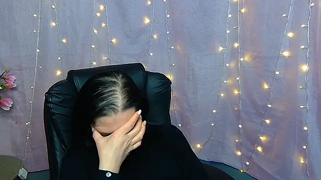 LauraFinn – Naživo XXX chat