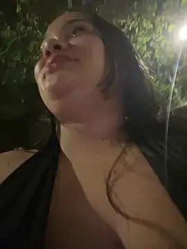 Datoka_adrenaline: διαδικτυακό σόου στην κάμερα