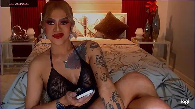 StellaStrong30 webcam show