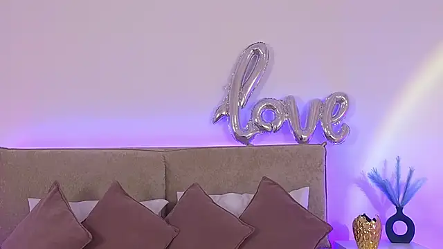 Pokazy przed kamerką – Jules_night