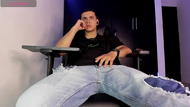 Chat +18 de Liam_Mateo ao vivo