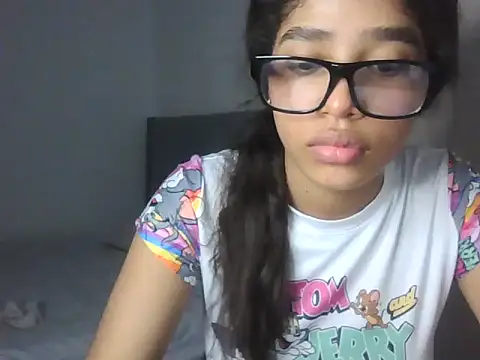 VictoriaSkinny's Live XXX Chat