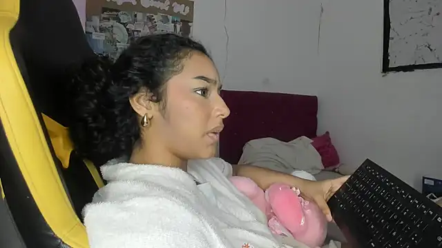 Czat XXX na żywo – emily_stars1