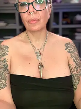 dieseldame1313のライブXXXチャット