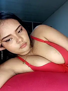 Czat XXX na żywo – Emily_Rouse23
