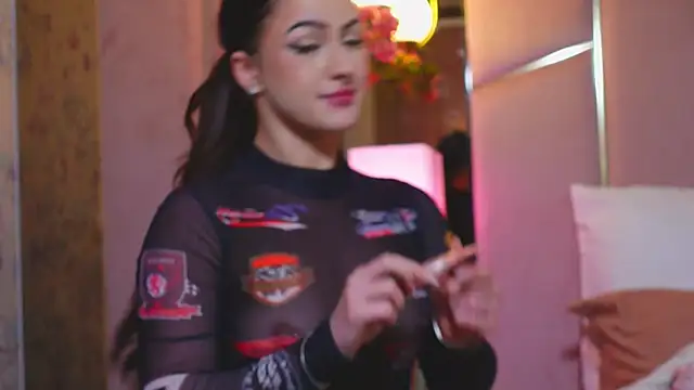 LucyLextonX 라이브 XXX 채팅