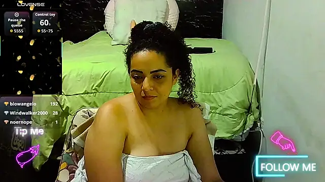 Chat +18 de _naughty_milf ao vivo