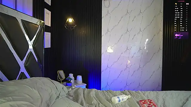 Show de charlotte_01 na webcam