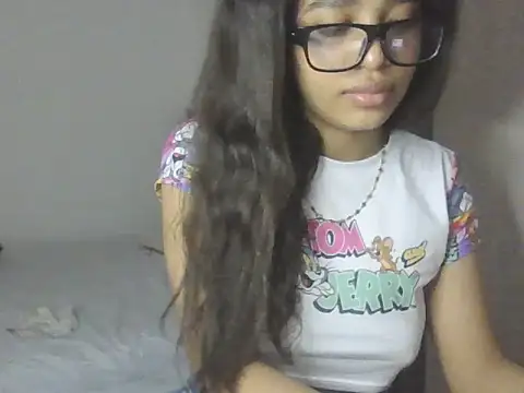 VictoriaSkinny's Live XXX Chat