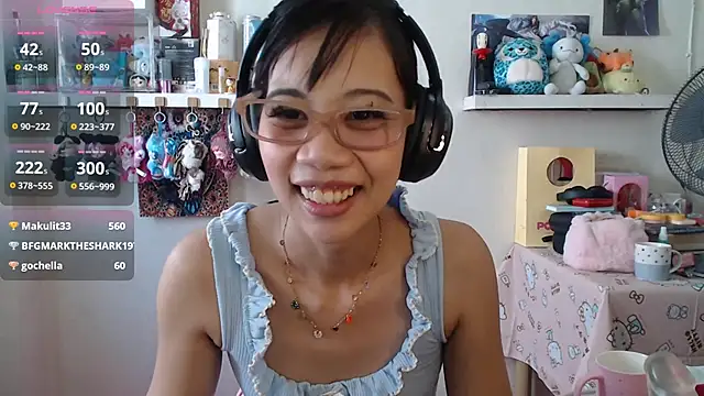 GloryKulikowski's Live XXX Chat