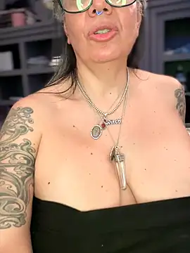 dieseldame1313's Live XXX Chat