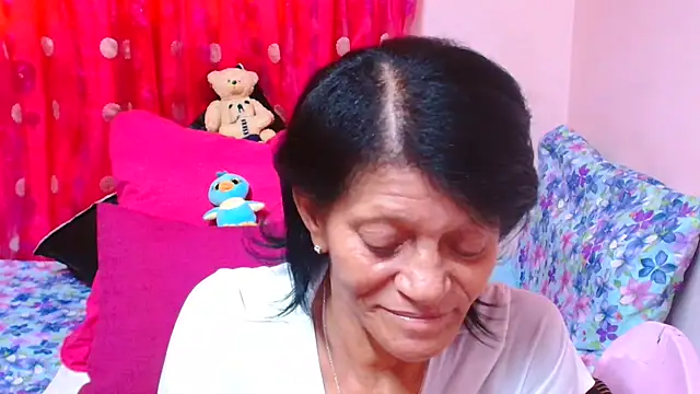 SLUTTYROXYのライブXXXチャット