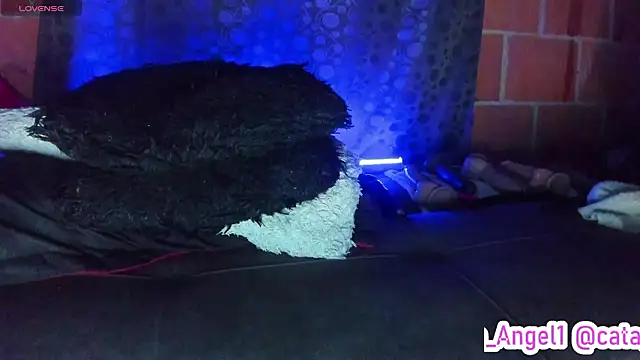 Cata-angel: απευθείας συνομιλία ΧΧΧ