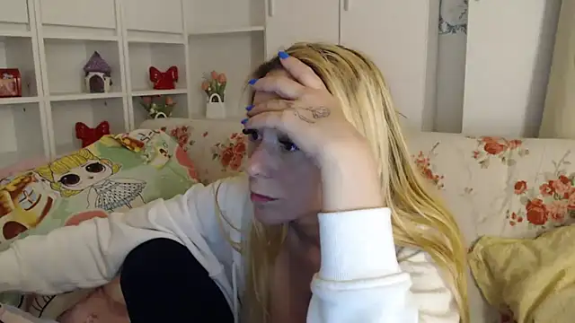 _karolynesyera_ live XXX chat