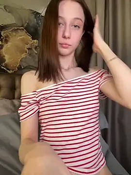 MiraXS Adlı Modelin Canlı XXX Sohbeti