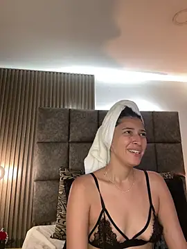 BrigitteVons Live XXX Chat