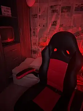 دردشة i_am_nina_ الجنسية المباشرة