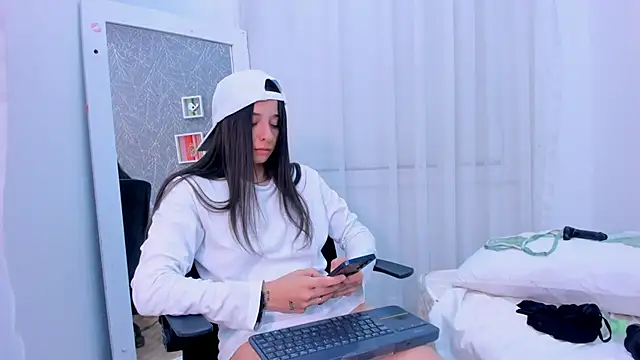 Chat +18 de ViictoriiaSaenz ao vivo