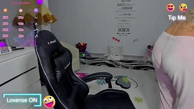 XXX chat uživo modela Nicol2Naya