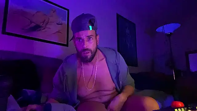 Chatroom XXX en direct de Guyst049