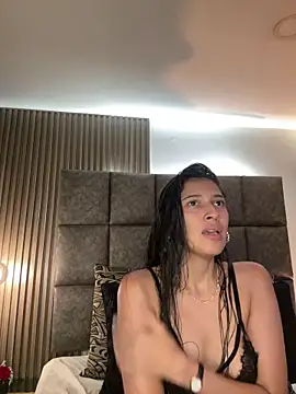 BrigitteVons 现场XXX聊天