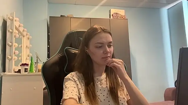 Živý XXX chat AndreeMerryman