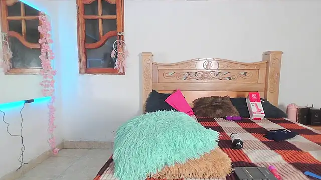 bratz_glloe élő XXX-chatje