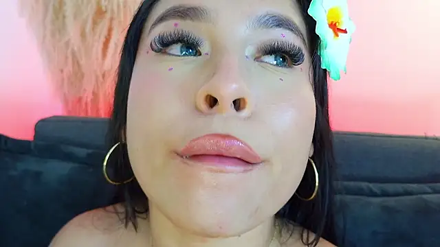 Czat XXX na żywo – mia_roux1