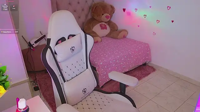 BrunetteAdams001 现场XXX聊天