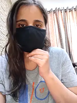 Chatroom XXX en direct de tinaarora