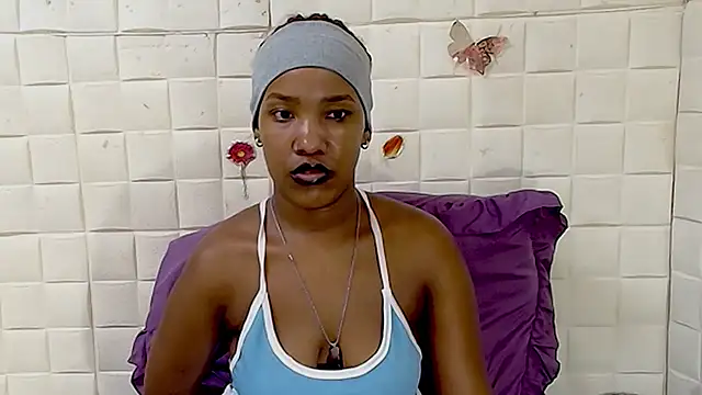 EroticSexyPrada – Naživo XXX chat