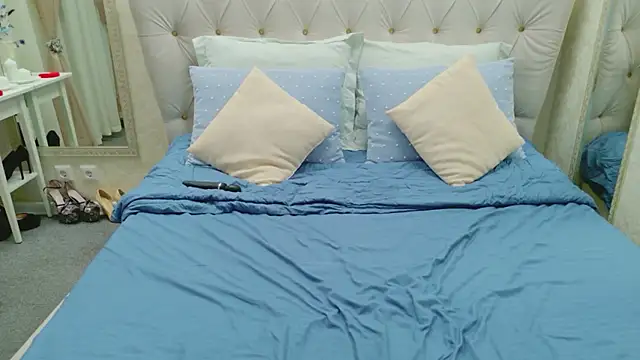 Redhead_Vixen_'s Live XXX Chat