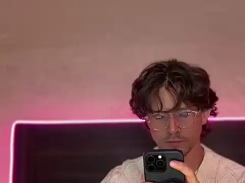 mcklister_kinky_feets 网络视讯表演