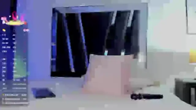 HollyEvanz's Webcam Show