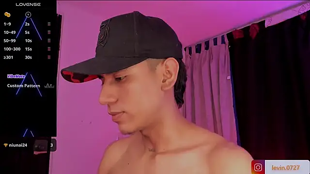 Damien_Howard live XXX chat