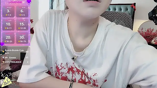 Caryln-Bun Chat XXX live