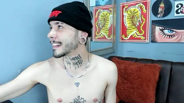 MurdockH live XXX chat