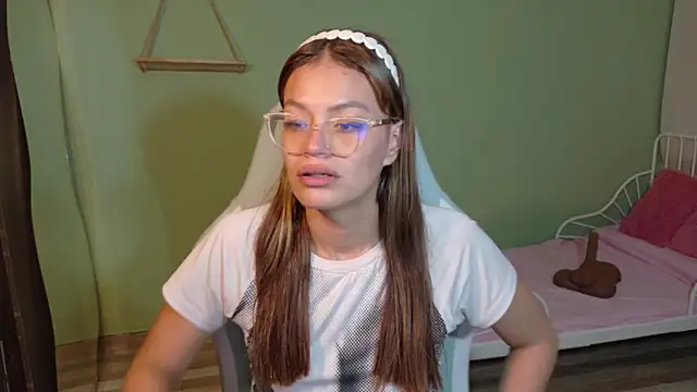 Živý XXX chat Emerald_Sparkles_