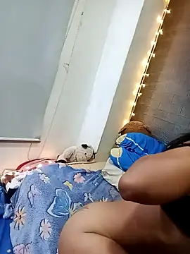 Xxxcerezita14_N élő XXX-chatje