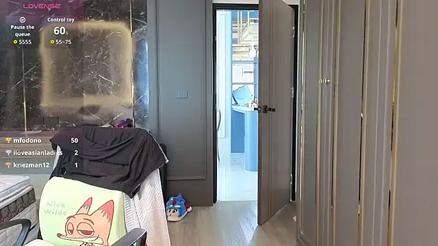 แชท XXX สดของ Alittleasiangirl