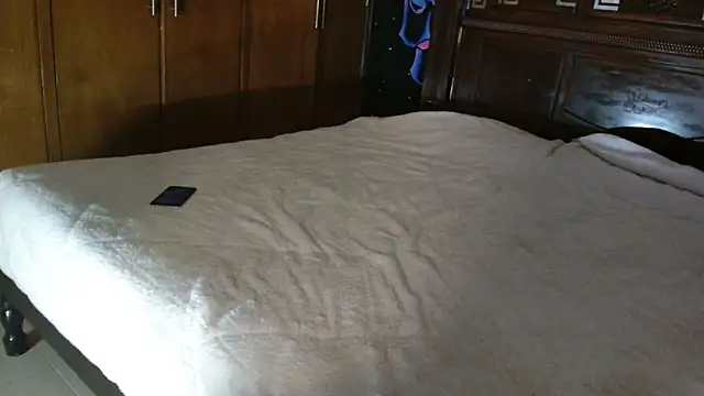 MINI_Petite Chat XXX live