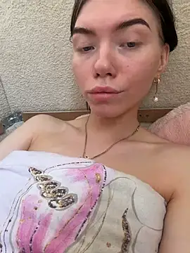 Lisaaa_Alisa's Live XXX Chat