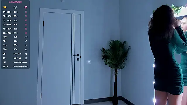 XXX chat uživo modela FlirtyAura