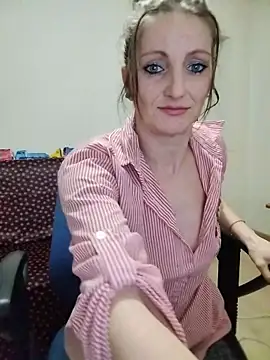 CrazyMaya39's Live XXX Chat