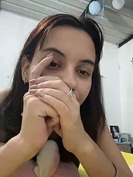 Nicole_Cute04: απευθείας συνομιλία ΧΧΧ