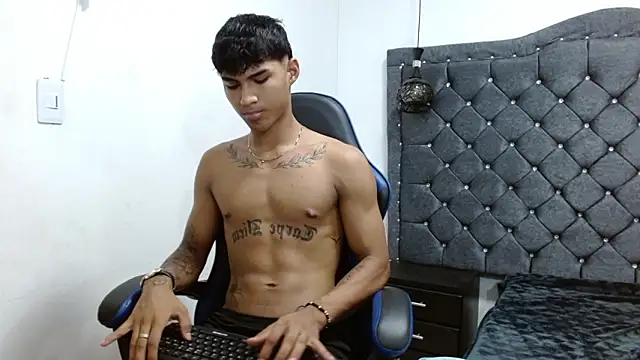 โชว์เว็บแคมของ luka_big18